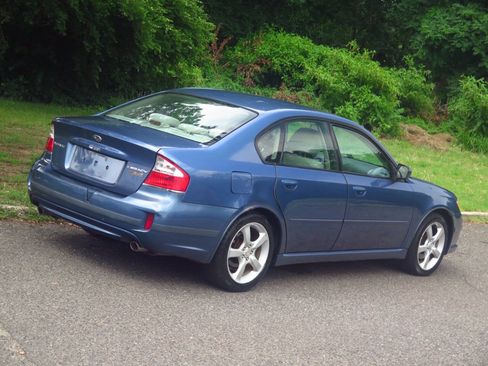 Used 2009 Subaru Legacy 2.5i Special Edition AWD/4WD image 17