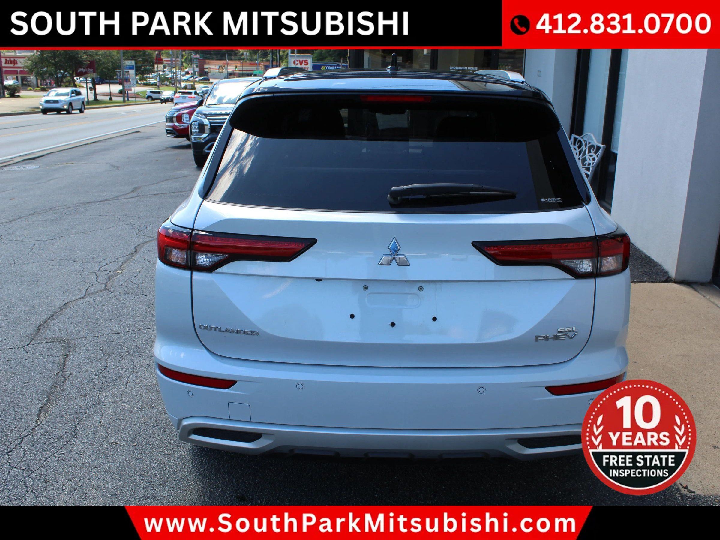 Used 2025 Mitsubishi Outlander 4WD Plug-In Hybrid image 8