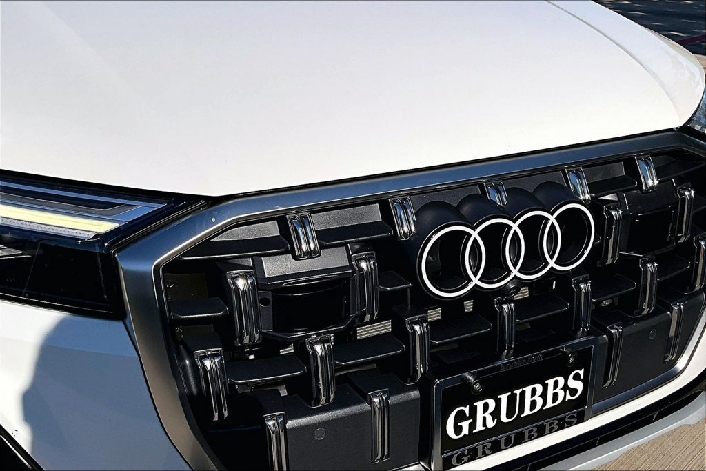 Used 2025 Audi Q7 3.0T Premium Plus AWD/4WD image 39