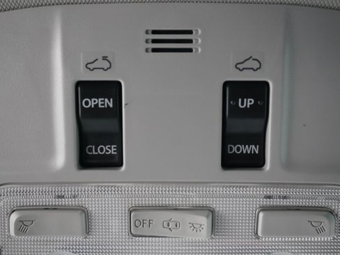 Used 2013 Toyota RAV4 Limited FWD image 24
