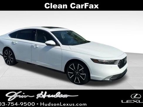 Used 2024 Honda Accord Touring image 1