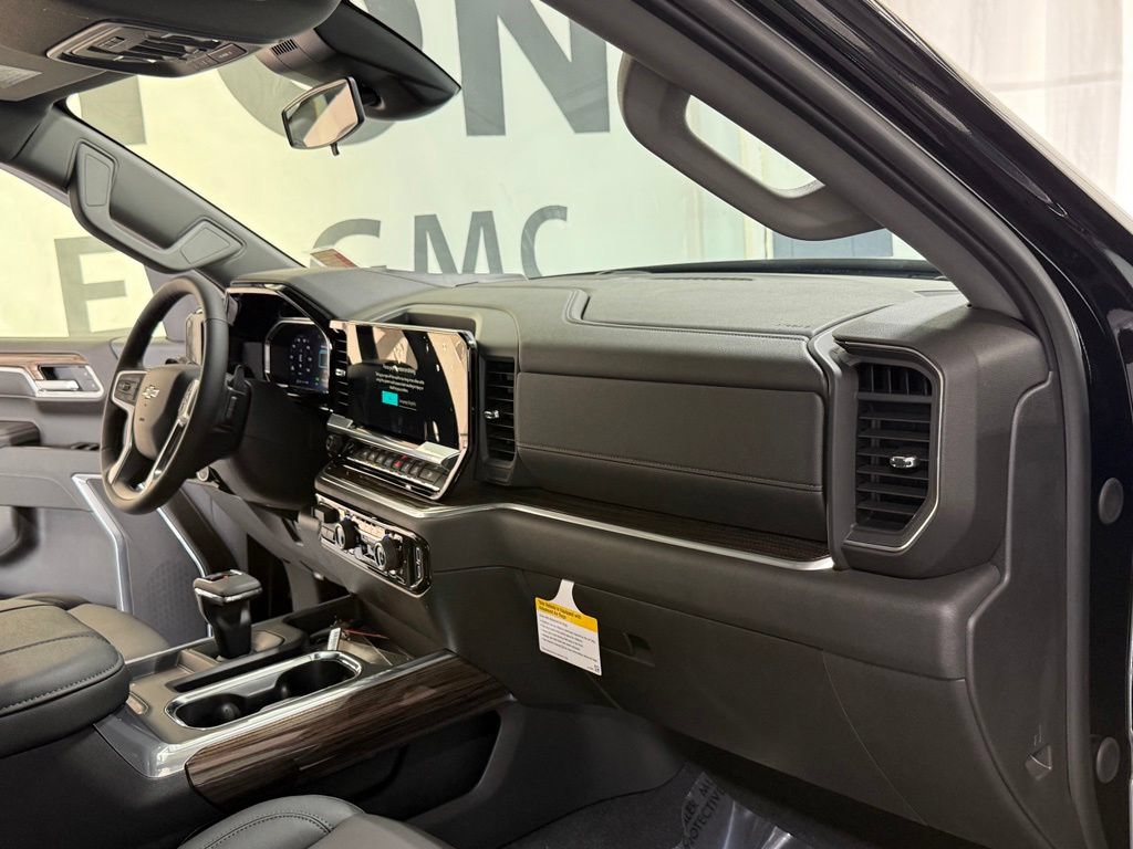 New 2026 Chevrolet Silverado 1500 RST w/ Z71 Off-Road Package AWD/4WD image 16