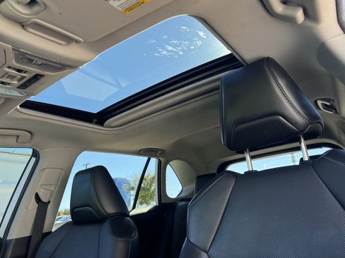 Used 2022 Toyota RAV4 Limited image 29