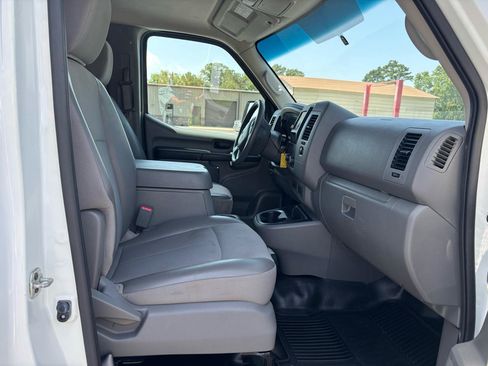 Used 2020 Nissan NV 2500 SV RWD image 11