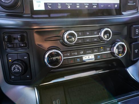 Used 2023 Ford F150 Limited image 24