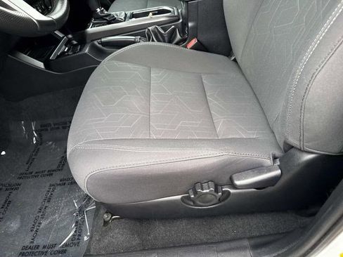 Used 2019 Toyota Tacoma TRD Off-Road w/ Technology Package image 15