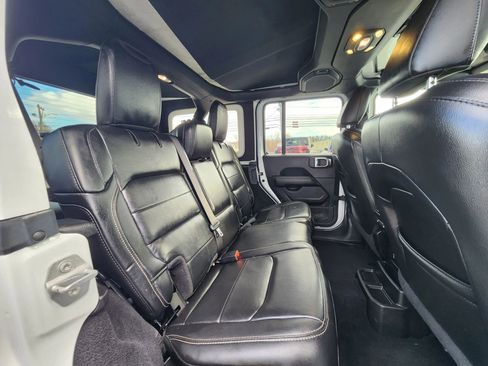 Used 2019 Jeep Wrangler Unlimited Sahara w/ Dual Top Group image 46