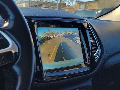 Used 2020 Jeep Compass Limited image 30