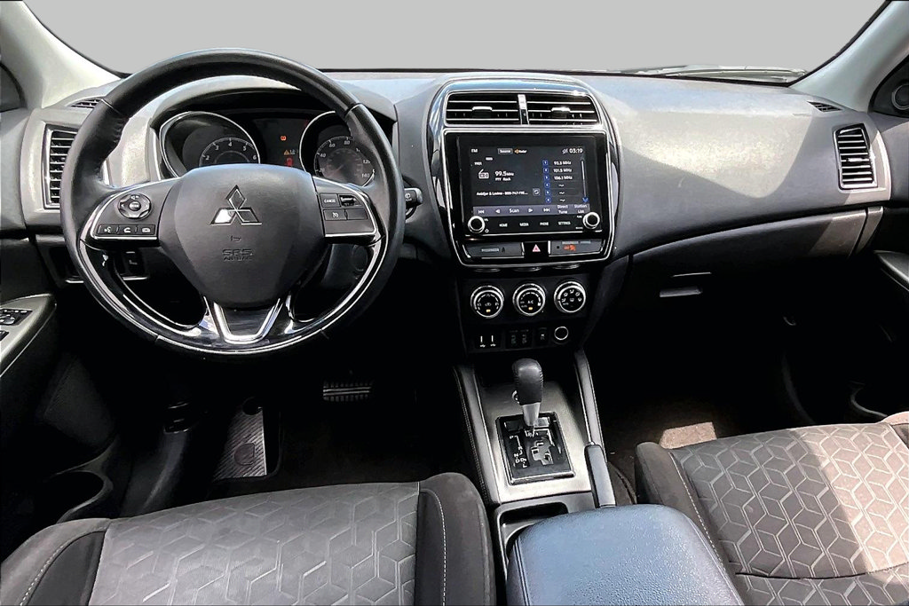 Used 2020 Mitsubishi Outlander Sport SE AWD/4WD image 7