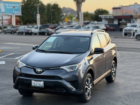 Used 2017 Toyota RAV4 LE w/ Carpet Mat Package FWD image 6