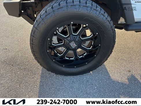 Used 2016 Jeep Wrangler Unlimited Sport w/ Connectivity Group image 10