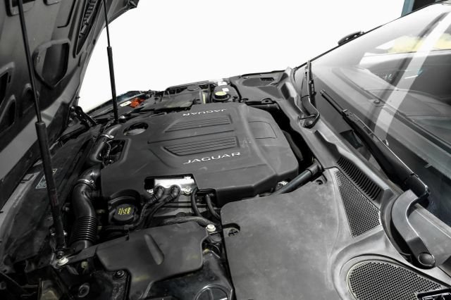 Used 2016 Jaguar F-TYPE R AWD/4WD image 47