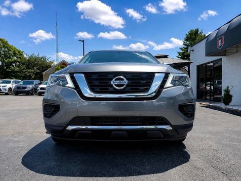 Used 2020 Nissan Pathfinder S AWD/4WD image 2