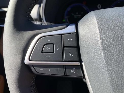 New 2026 Toyota Highlander Platinum AWD/4WD image 15