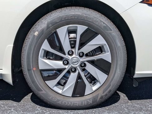 New 2025 Nissan Altima 2.5 S image 10