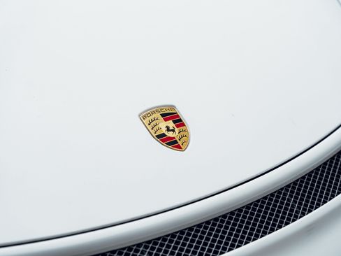 Used 2018 Porsche 911 GT3 RWD image 22