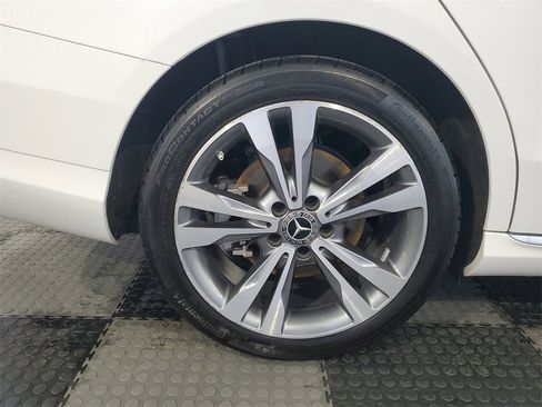 Used 2021 Mercedes-Benz C 300 Sedan image 7