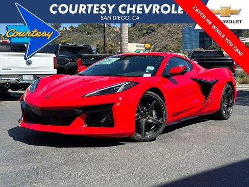 New 2025 Chevrolet Corvette E-Ray image 2