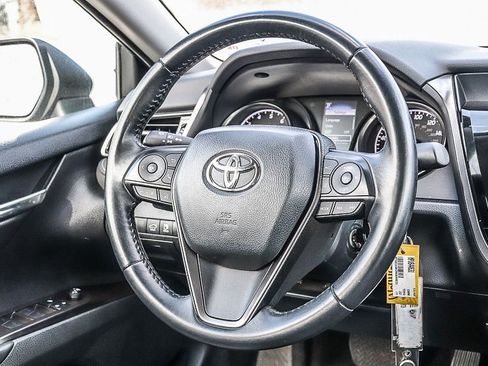 Used 2022 Toyota Camry SE image 15