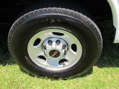 Used 2022 GMC Savana 3500 G3500 w/ Driver Convenience Package image 14