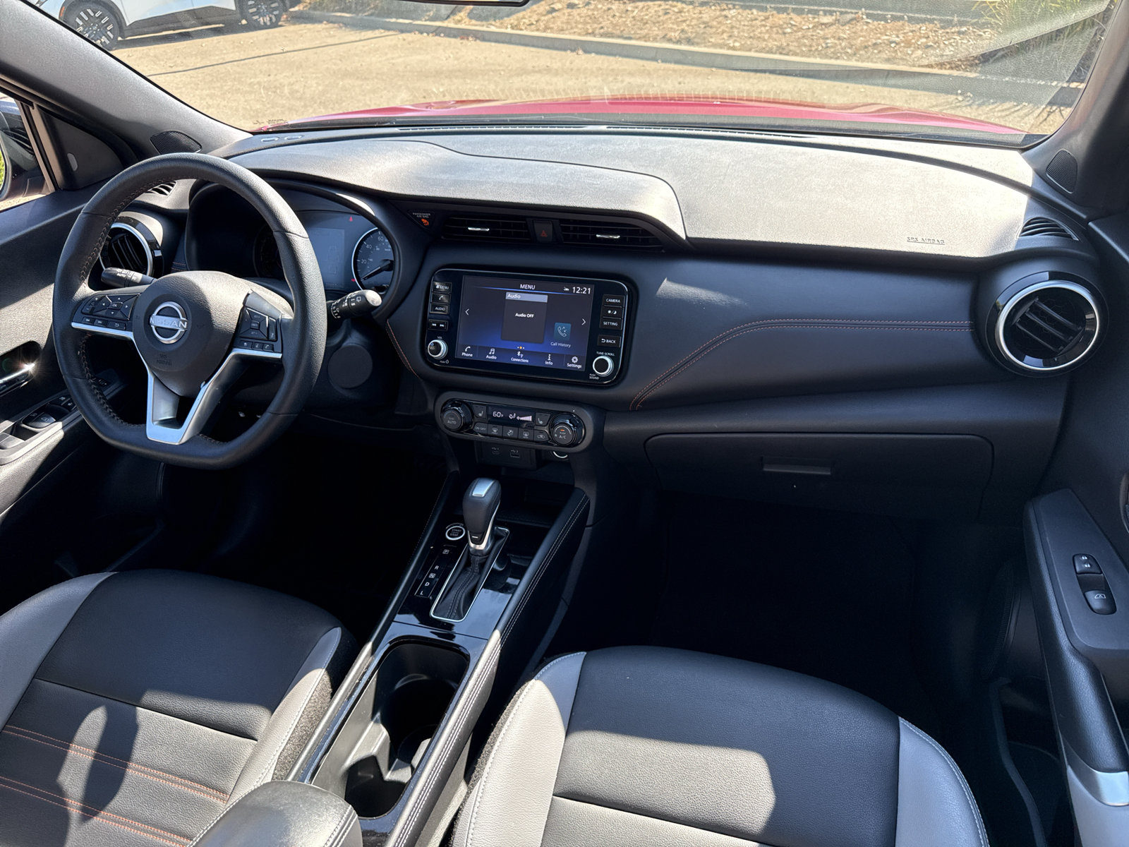Used 2023 Nissan Kicks SR w/ SR Premium Package FWD image 15