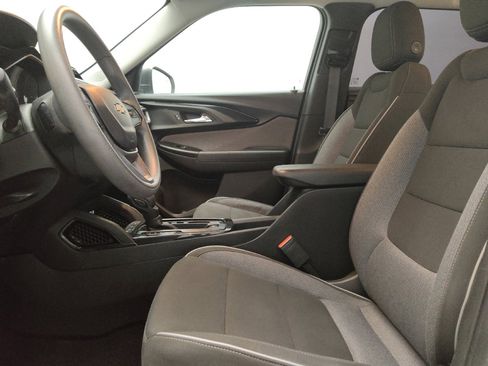 Used 2021 Chevrolet TrailBlazer LS FWD image 17