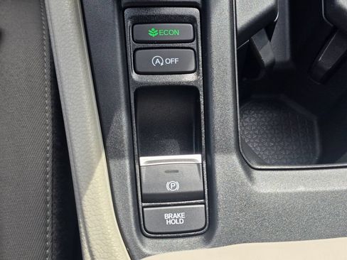 Certified 2025 Honda Accord SE image 35