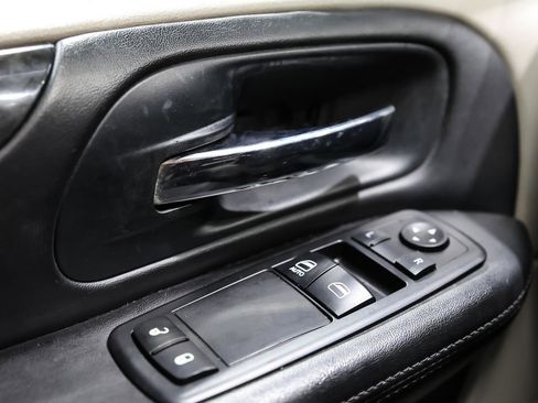 Used 2013 Dodge Grand Caravan American Value Package image 17