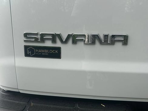 New 2026 GMC Savana 3500 w/ Driver Convenience Package RWD image 31