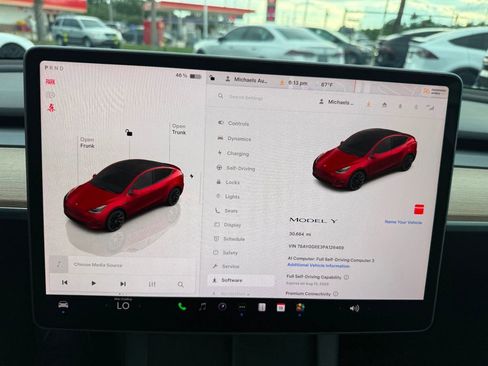 Used 2023 Tesla Model Y AWD image 13