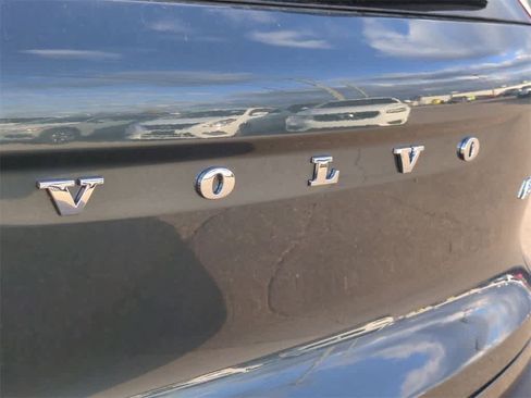 New 2026 Volvo XC40 B5 Plus w/ Protection Package Premier image 4