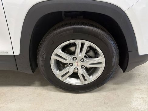 Certified 2024 GMC Terrain SLE FWD image 14