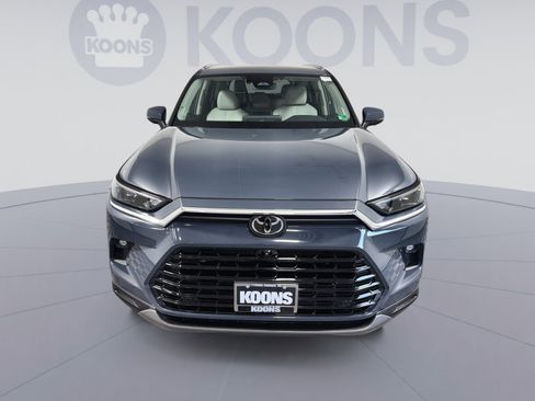 Used 2024 Toyota Grand Highlander XLE image 11