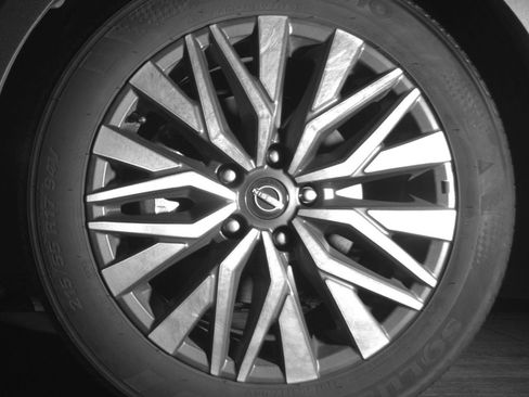 Used 2025 Nissan Altima 2.5 SV FWD image 15