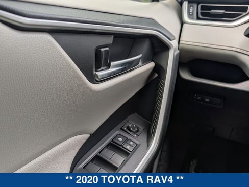 Used 2020 Toyota RAV4 XLE AWD/4WD image 24