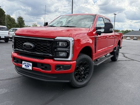 New 2026 Ford F250 Lariat w/ Black Appearance Package image 27