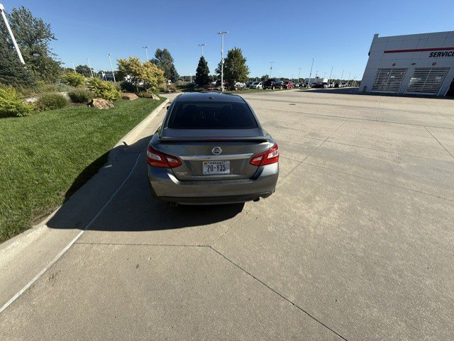Used 2017 Nissan Altima 2.5 SL w/ 2.5 Technology Package FWD image 7