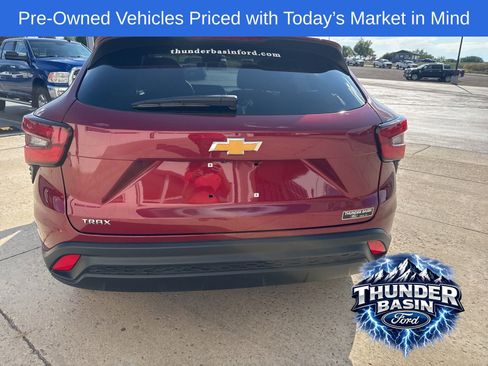 Used 2025 Chevrolet Trax LS image 3