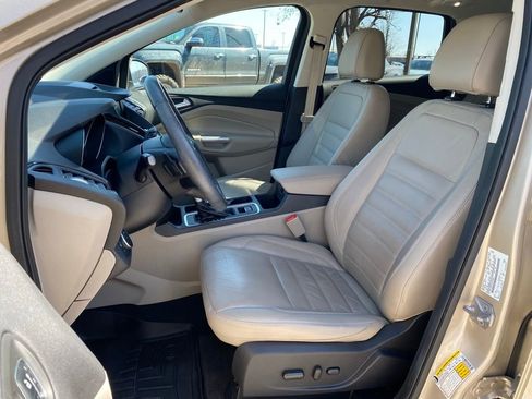 Used 2017 Ford Escape Titanium image 27