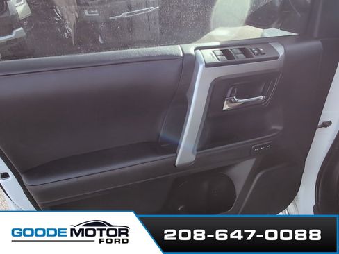 Used 2023 Toyota 4Runner Limited image 12