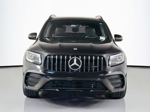 Used 2023 Mercedes-Benz GLB 35 AMG 4MATIC image 2