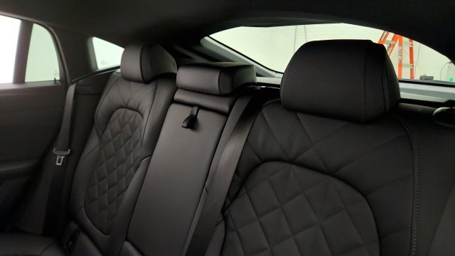 Used 2026 BMW X6 xDrive40i w/ Climate Comfort Package AWD/4WD image 43
