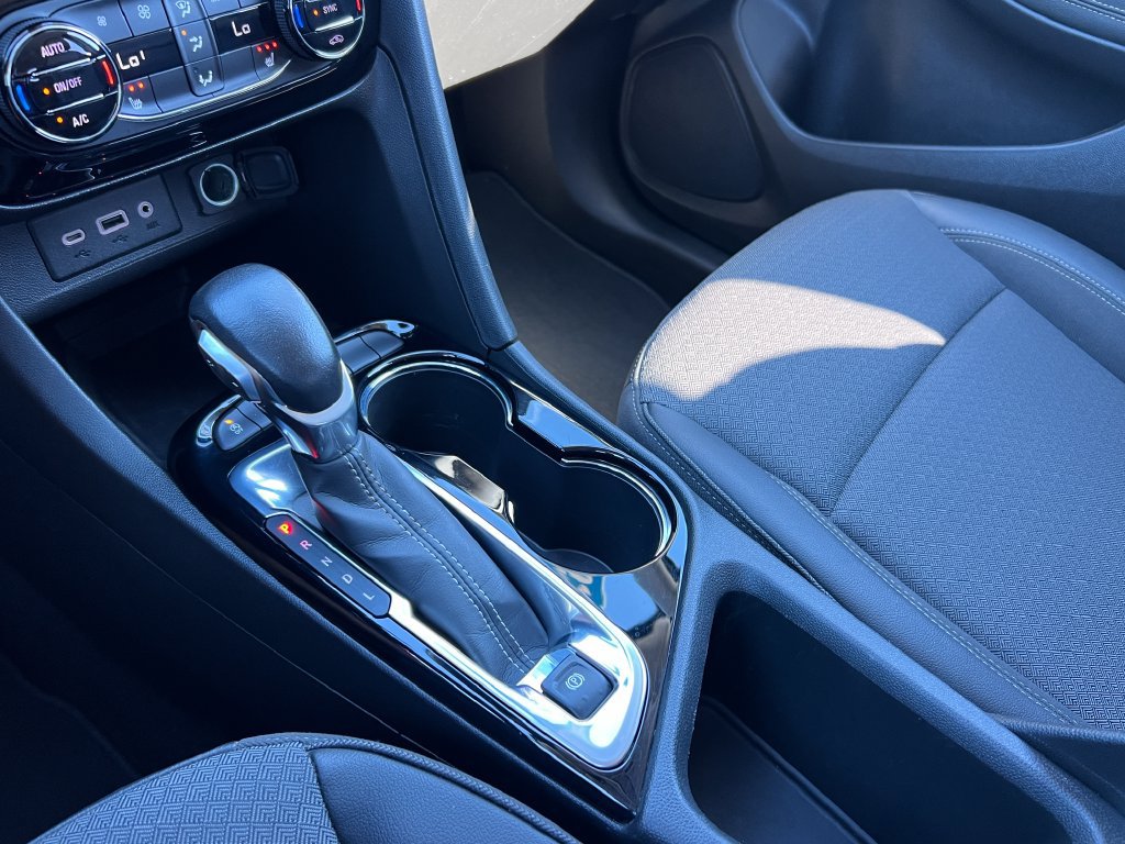 Used 2023 Buick Encore GX Select w/ Sport Touring Package FWD image 40