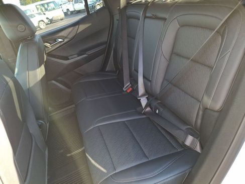 Used 2026 Chevrolet Equinox LT w/ Convenience Package II image 18