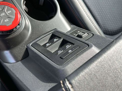 Used 2022 Ford Bronco Raptor image 28