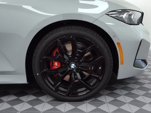 Used 2026 BMW 330i xDrive Sedan w/ M Sport Package AWD/4WD image 13