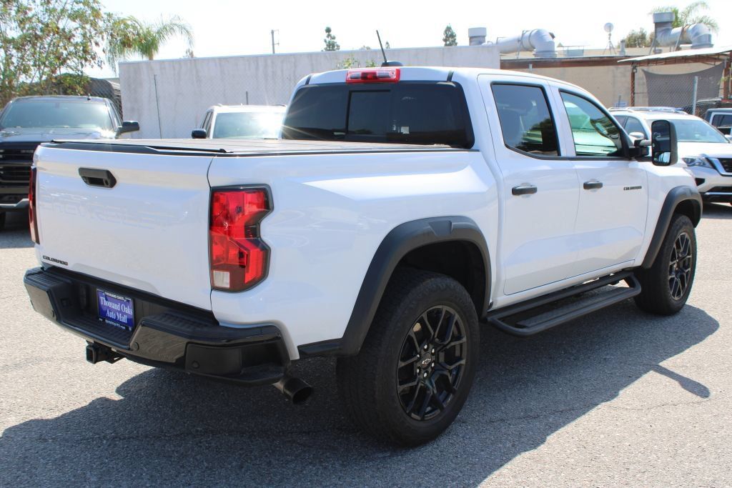Used 2024 Chevrolet Colorado Trail Boss w/ LPO, Dark Essentials Package AWD/4WD image 4