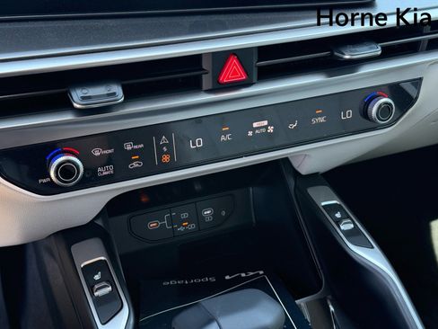 New 2025 Kia Sorento S w/ Panoramic Sunroof Package image 14