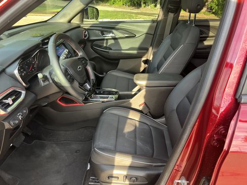 Used 2022 Chevrolet TrailBlazer RS w/ Sun and Liftgate Package FWD image 15