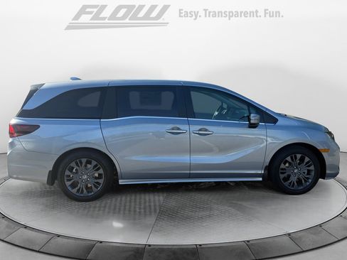 New 2026 Honda Odyssey Touring image 8